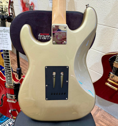 🌟2002🌟Fender Squier Stratocaster~ 20th Anniversary Ltd Edition~ Shoreline Gold!