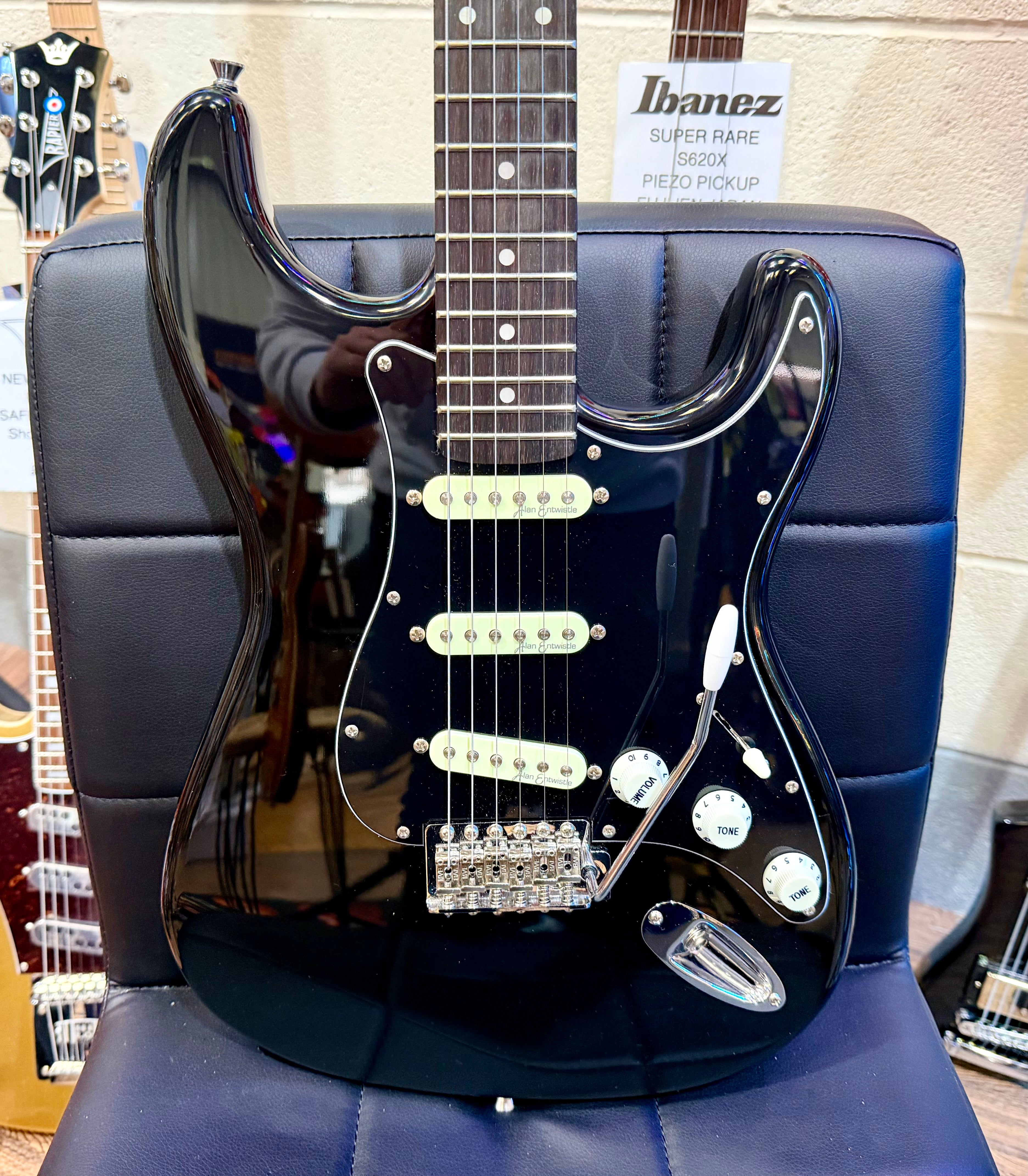 🔥MINT🔥 Vintage V60 Coaster Series Electric Guitar ~Boulevard Black~Strat style