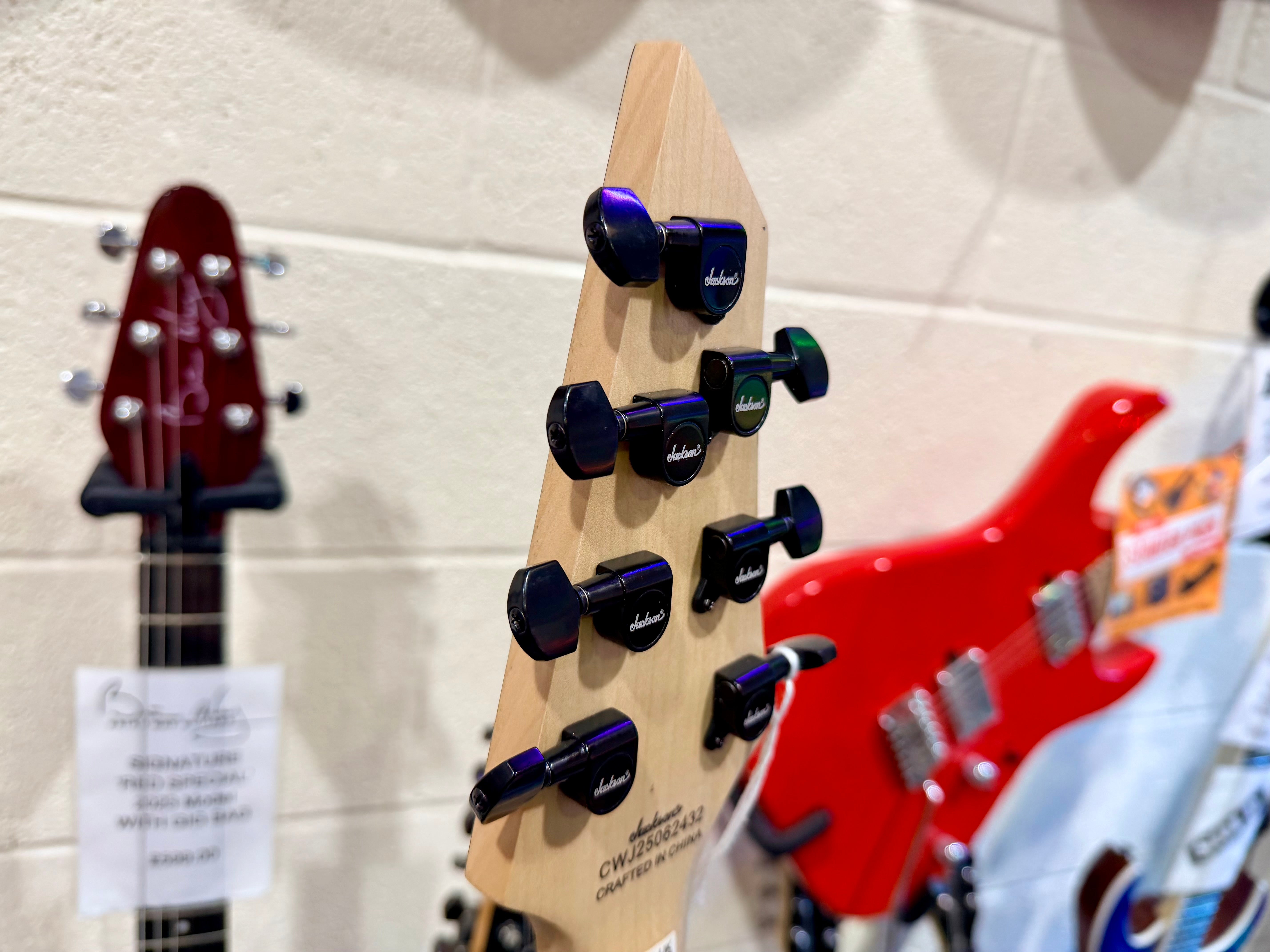 🔥NEW 2025🔥 Jackson JS Series JS22-7 Dinky Arch Top 7 String Guitar~Satin Black