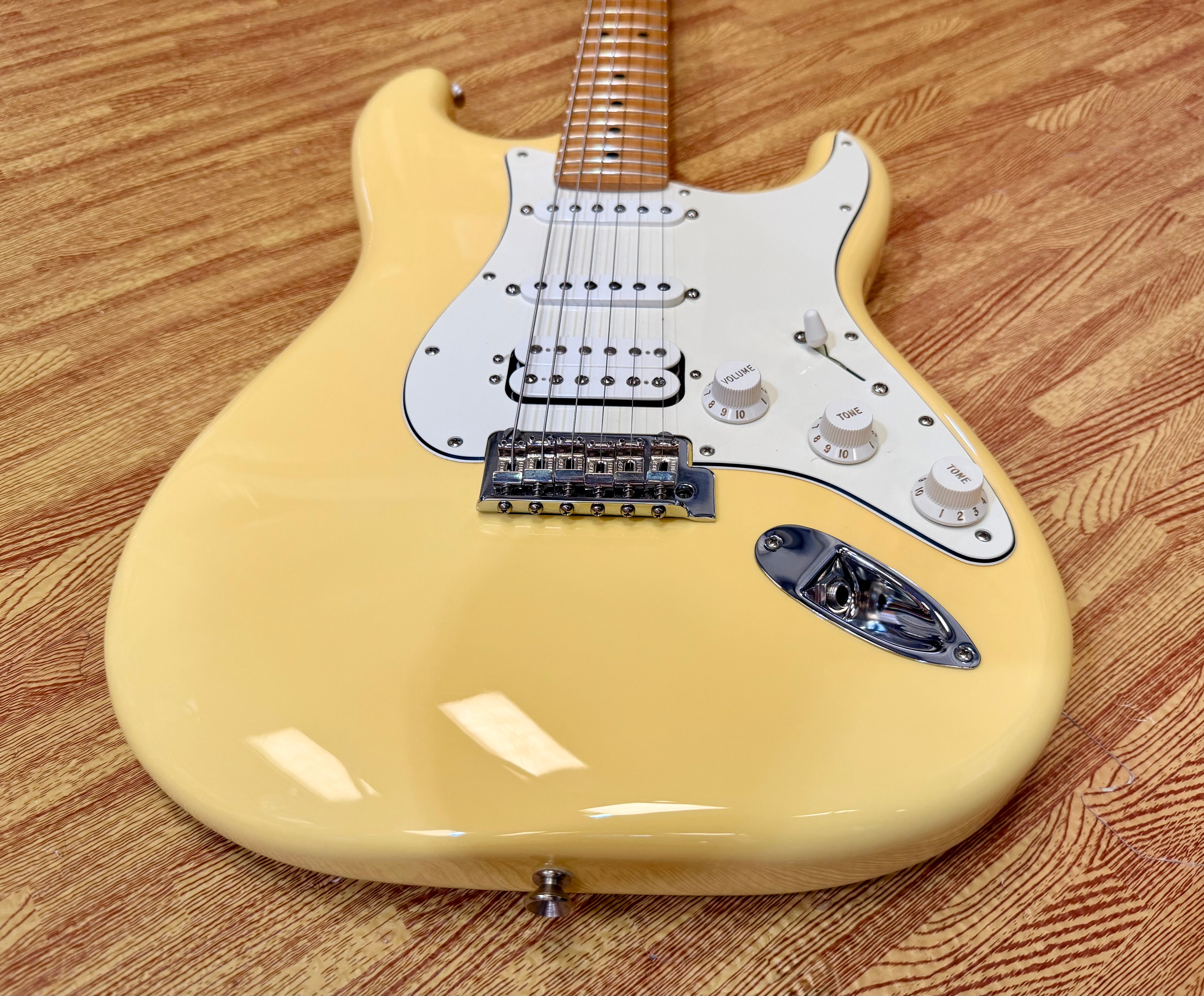✨2019✨ Fender Player Stratocaster HSS~ Buttercream Maple Neck~ Mexican Strat!