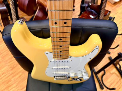 ✨2018✨ Fender Player Stratocaster~ Buttercream~ Maple Neck~ Made in Mexico!