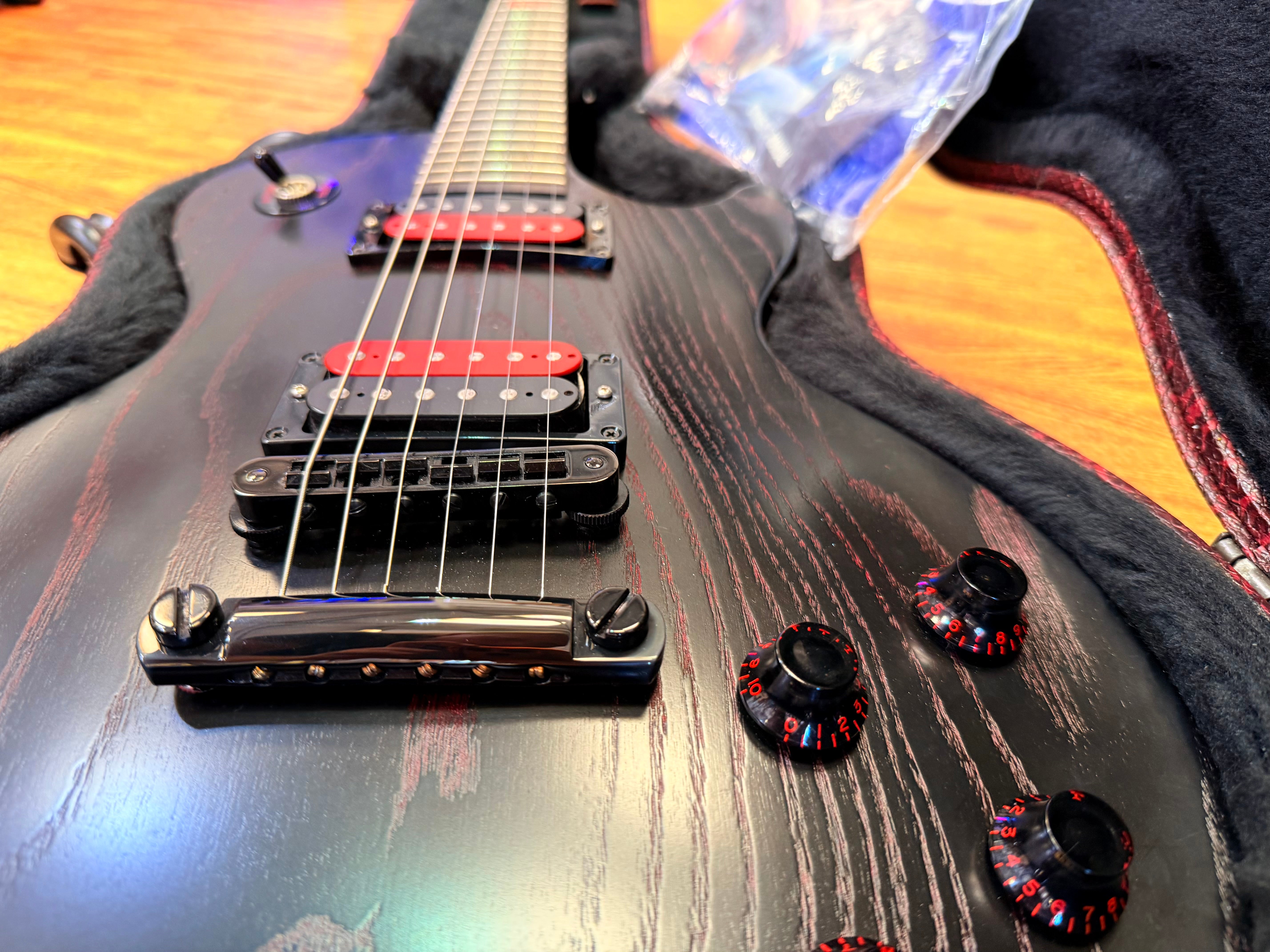 🔥RARE🔥 2003 Gibson Les Paul Voodoo Limited Run~Ebony + JuJu + Snakeskin Case!