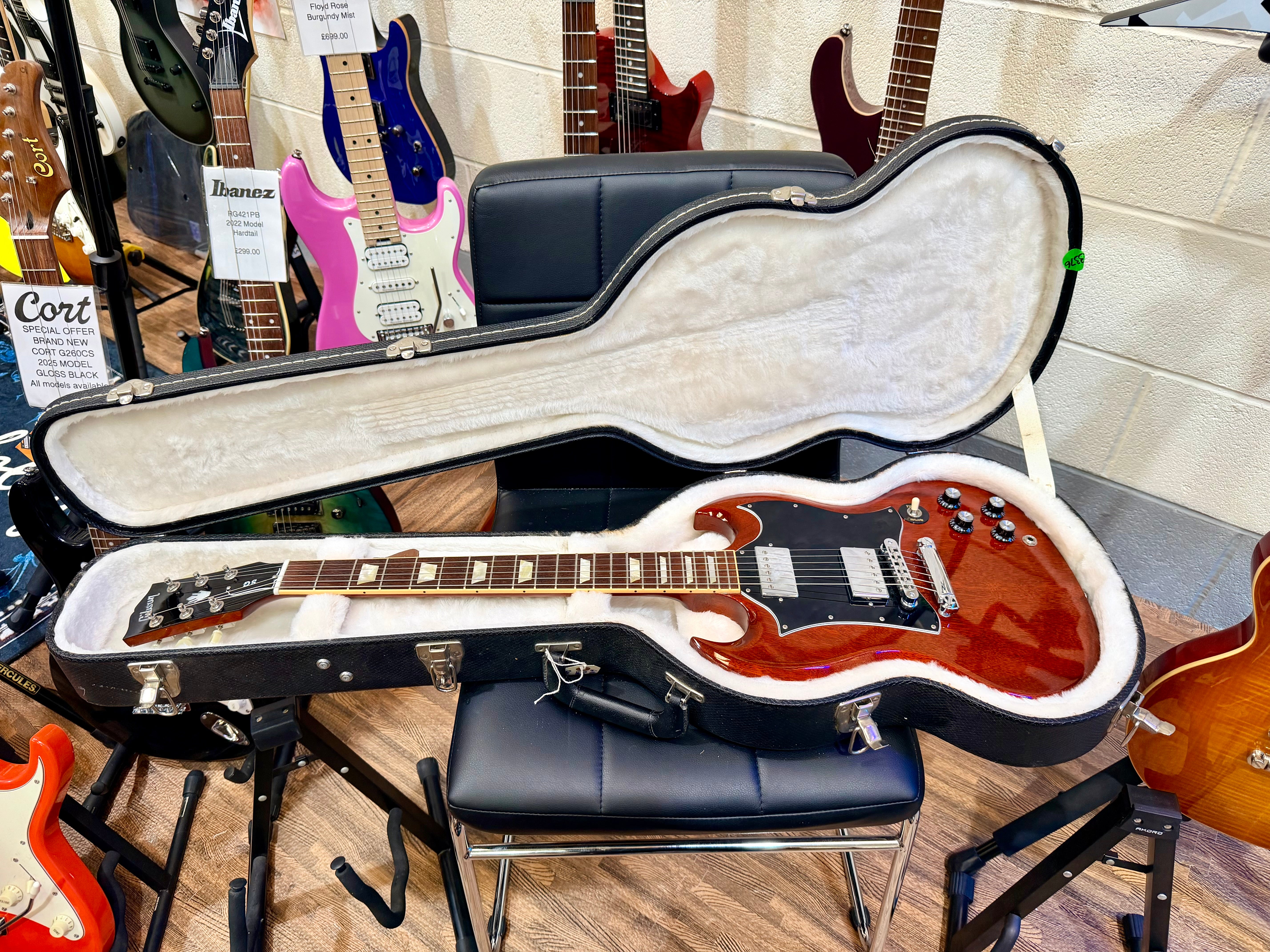 🍒2008🍒 Gibson SG Standard In Heritage Cherry Red~ Original Hard Case~ USA Made