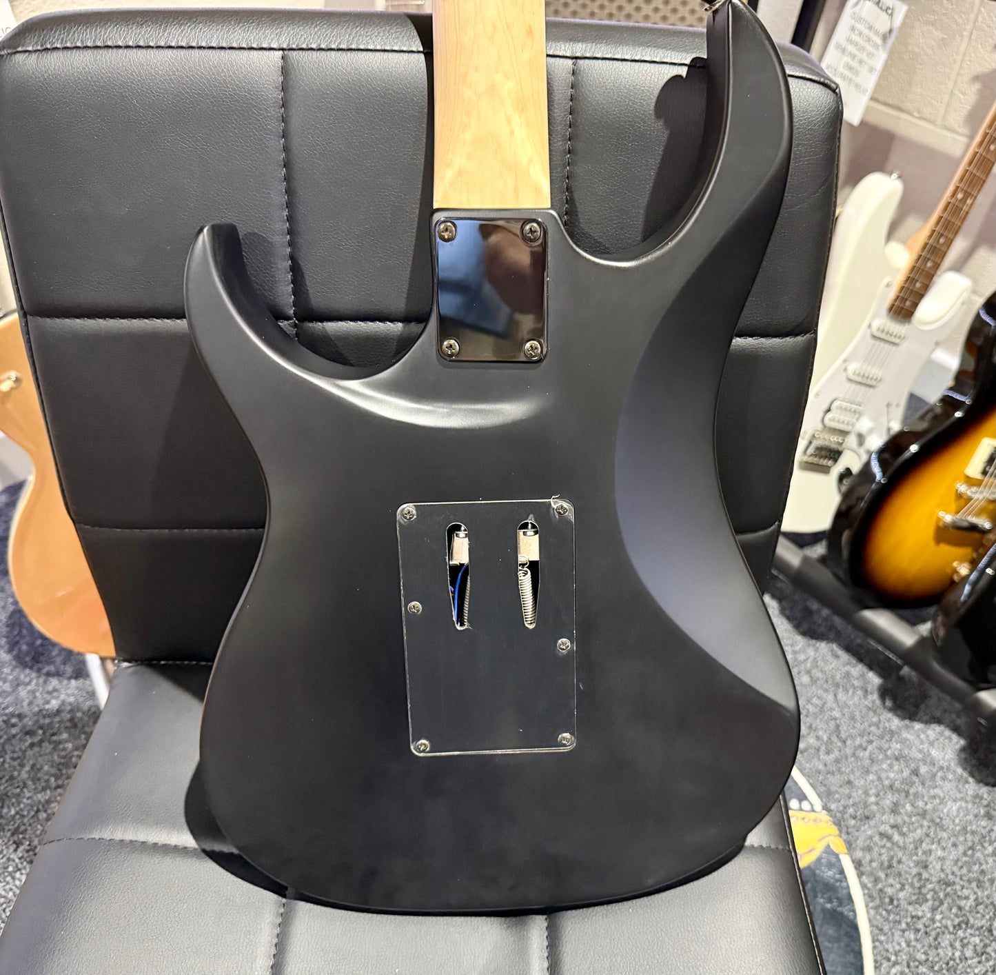 🔥EX DEMO🔥 2022 Vintage VMX Series Raider Electric Guitar~Black~ Floyd Rose!