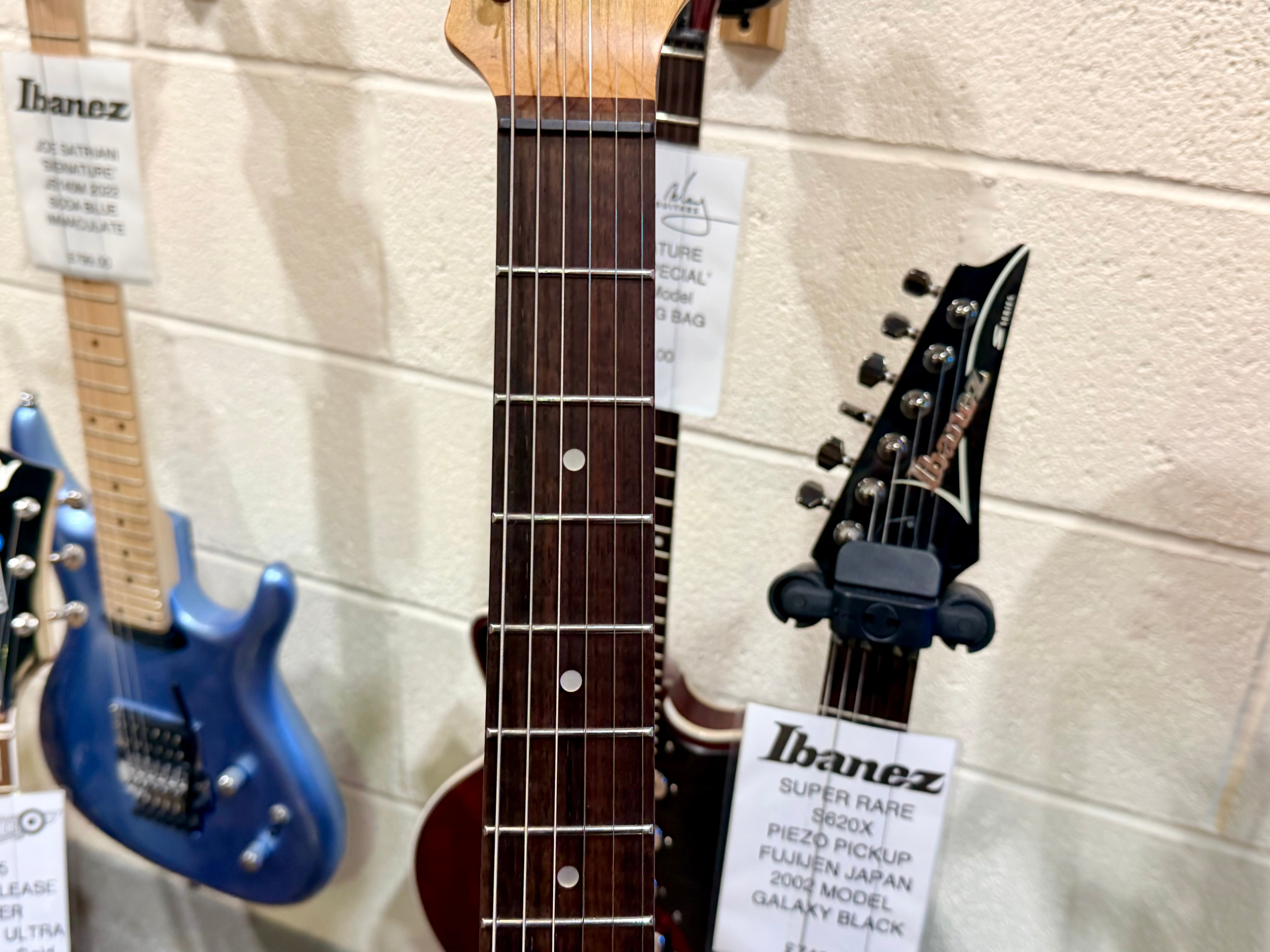 🌟MINT🌟 Harley Benton ST-Modern HSS BK~ Stratocaster Style~ Black Gloss!