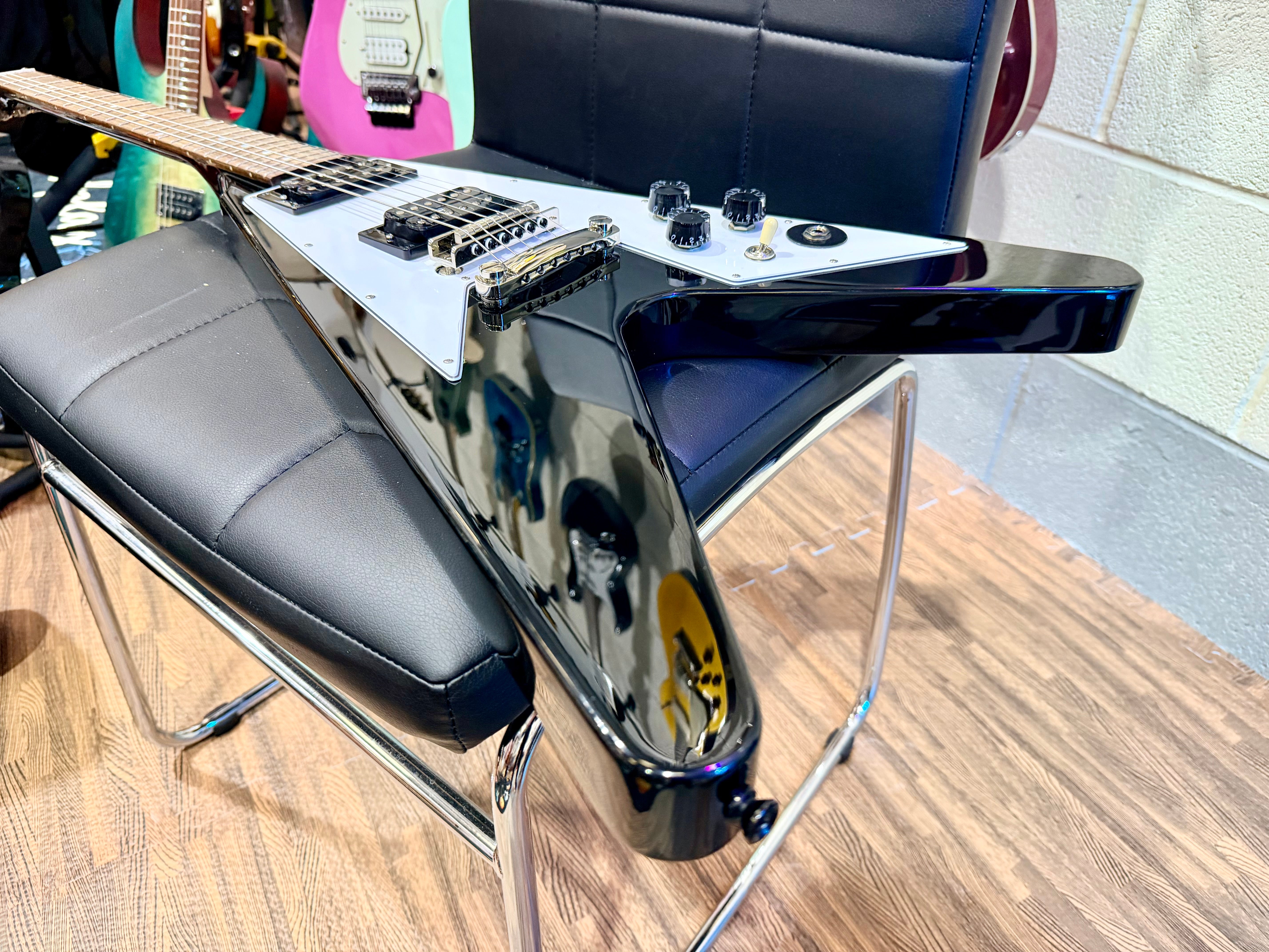 🔥MINT🔥 Epiphone Kirk Hammett 1979 Flying V Ebony~ Inspired By Gibson~ Hard Case