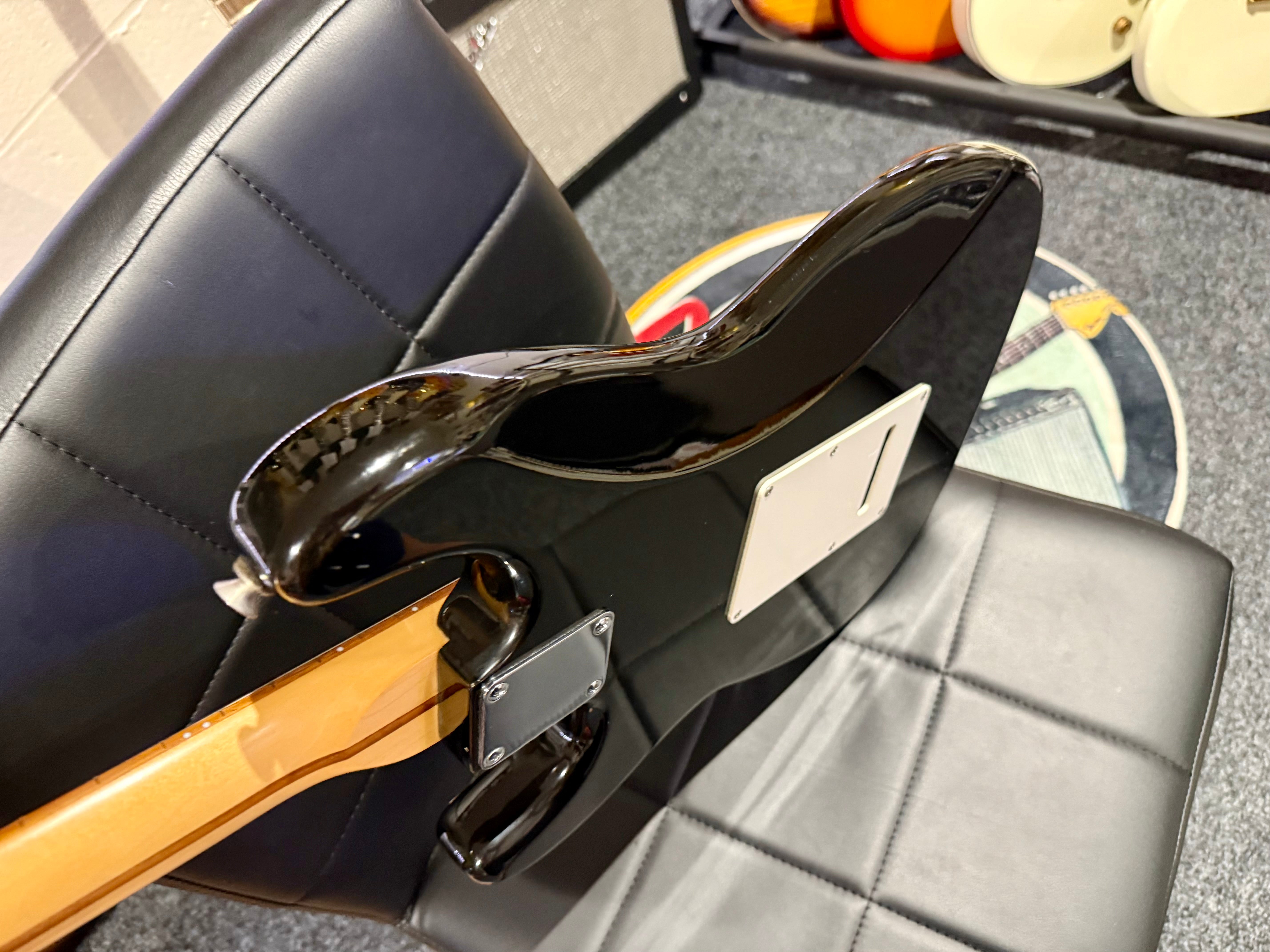 🌟RARE KOREAN🌟 1990’s Fender Squier Stratocaster~ Black & white Classic Strat!