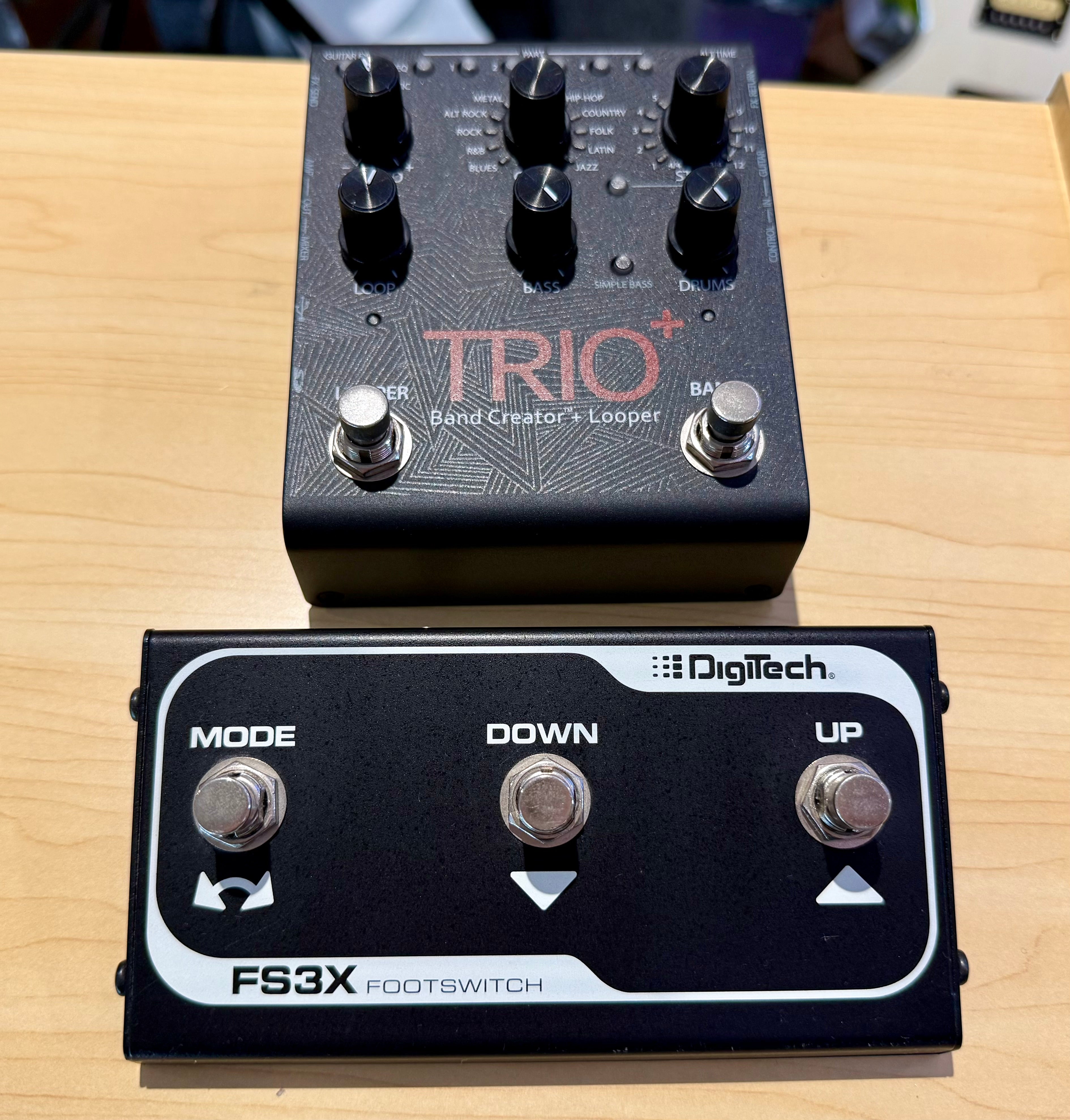 🔥BUNDLE🔥 DigiTech Trio + Band Creator Looper Pedal + Guitar Footswitch FS3X!