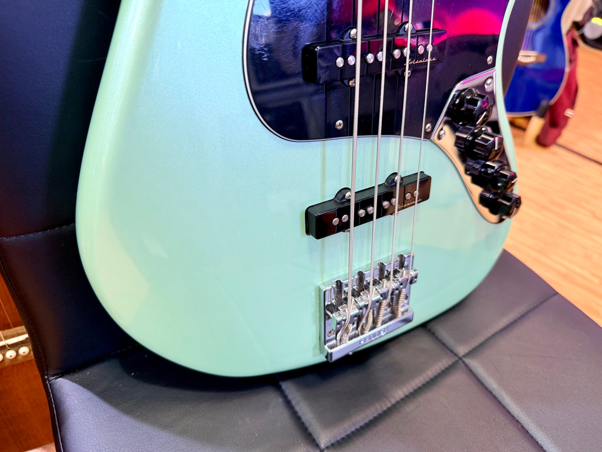 2020 Fender Deluxe Active Jazz Bass~ Surf Pearl~ Pau Ferro~ Noiseless Pickups