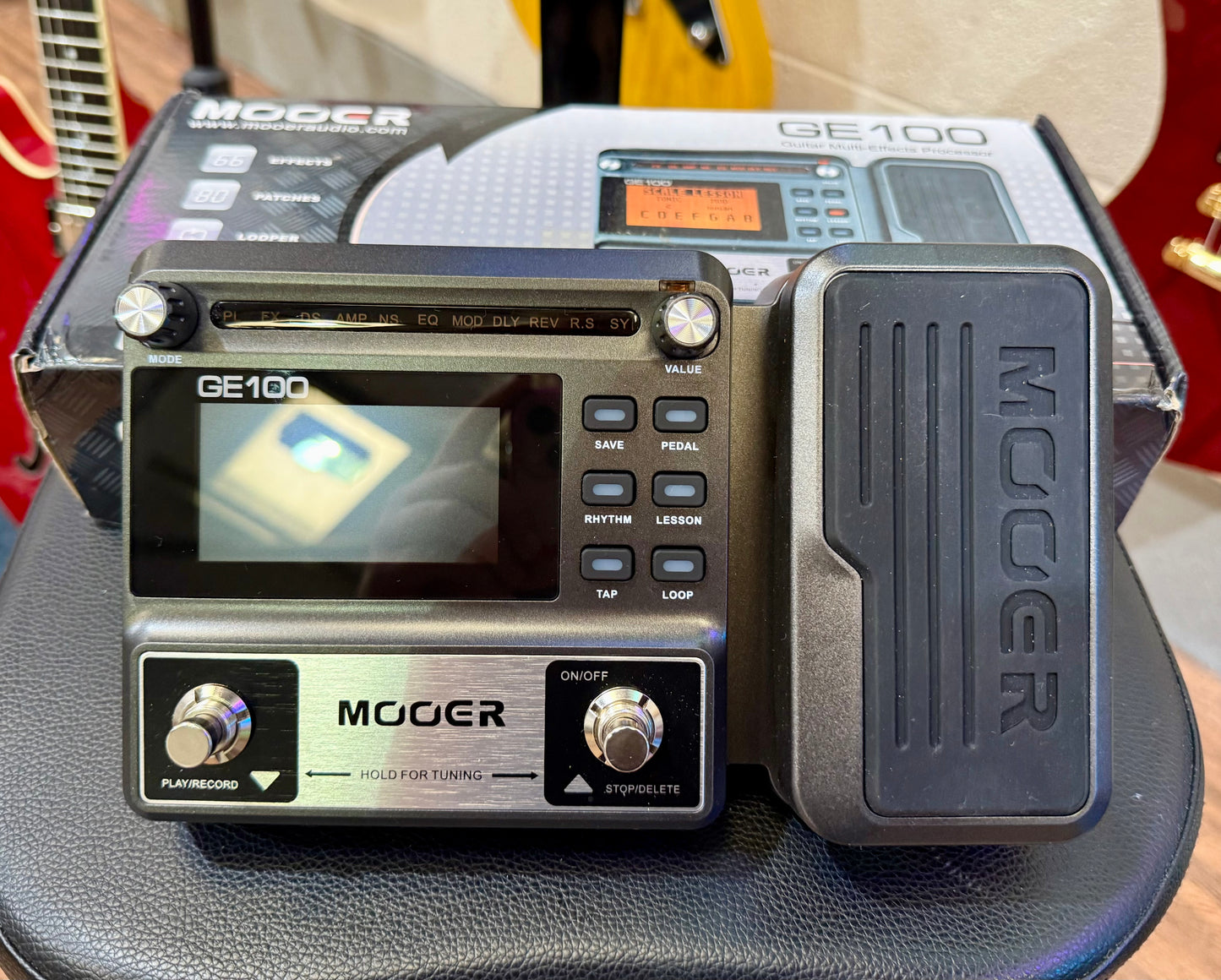 🎸 Mooer GE 100 Guitar Multi Effects Processor~ FX Unit~ Boxed! 🎸