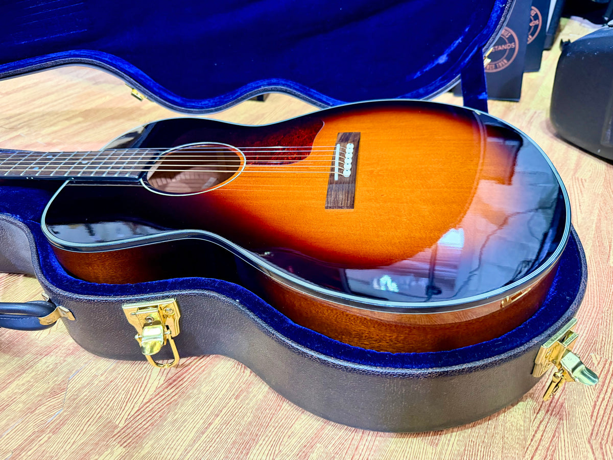 Peerless PGC-65 00 Compact Grand Concert Acoustic Guitar~ Vintage Sunburst OHSC!