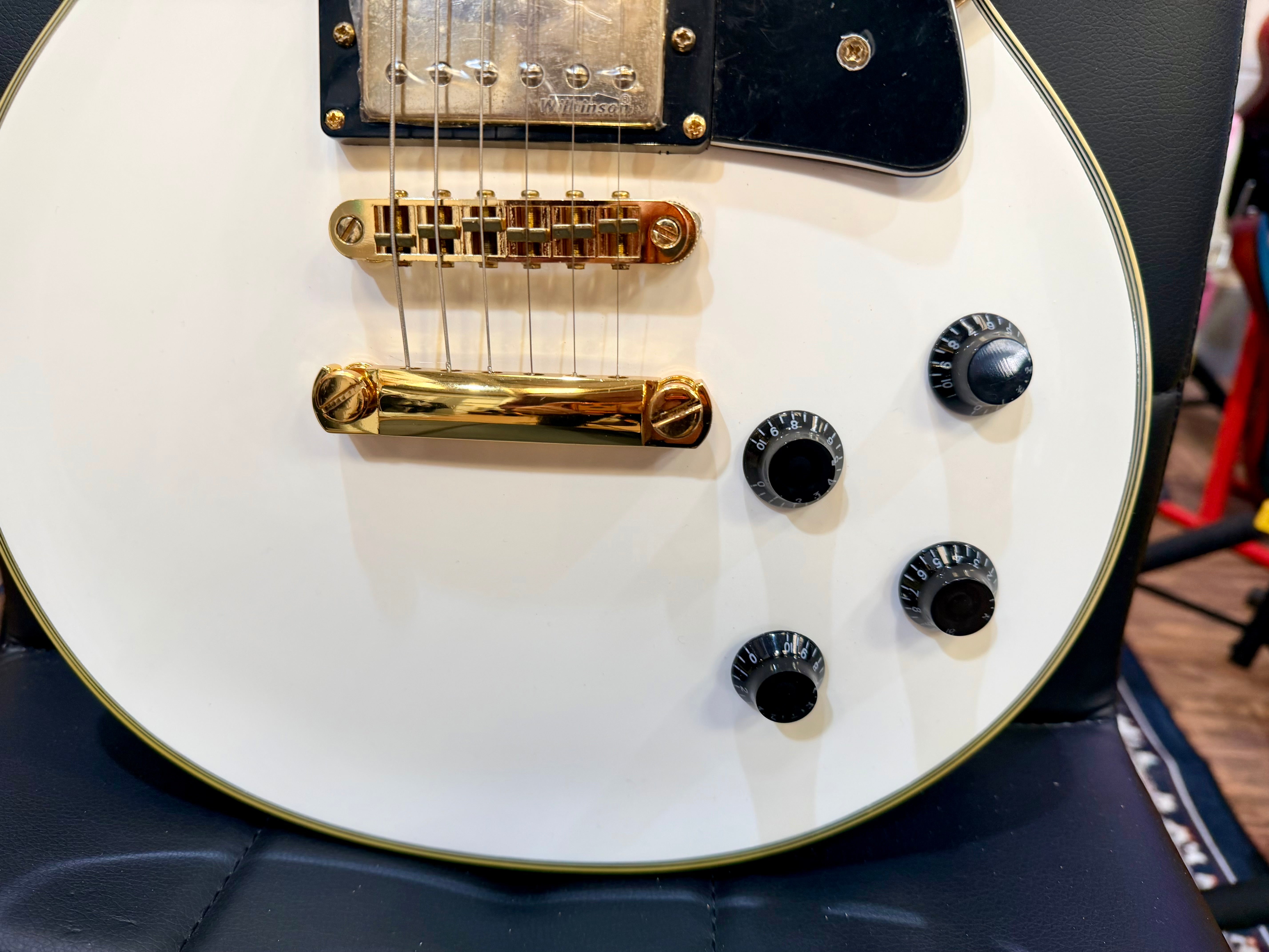 🔥NEW🔥 Vintage V100 ReIssued Electric Guitar – Arctic White Les Paul V100AW!