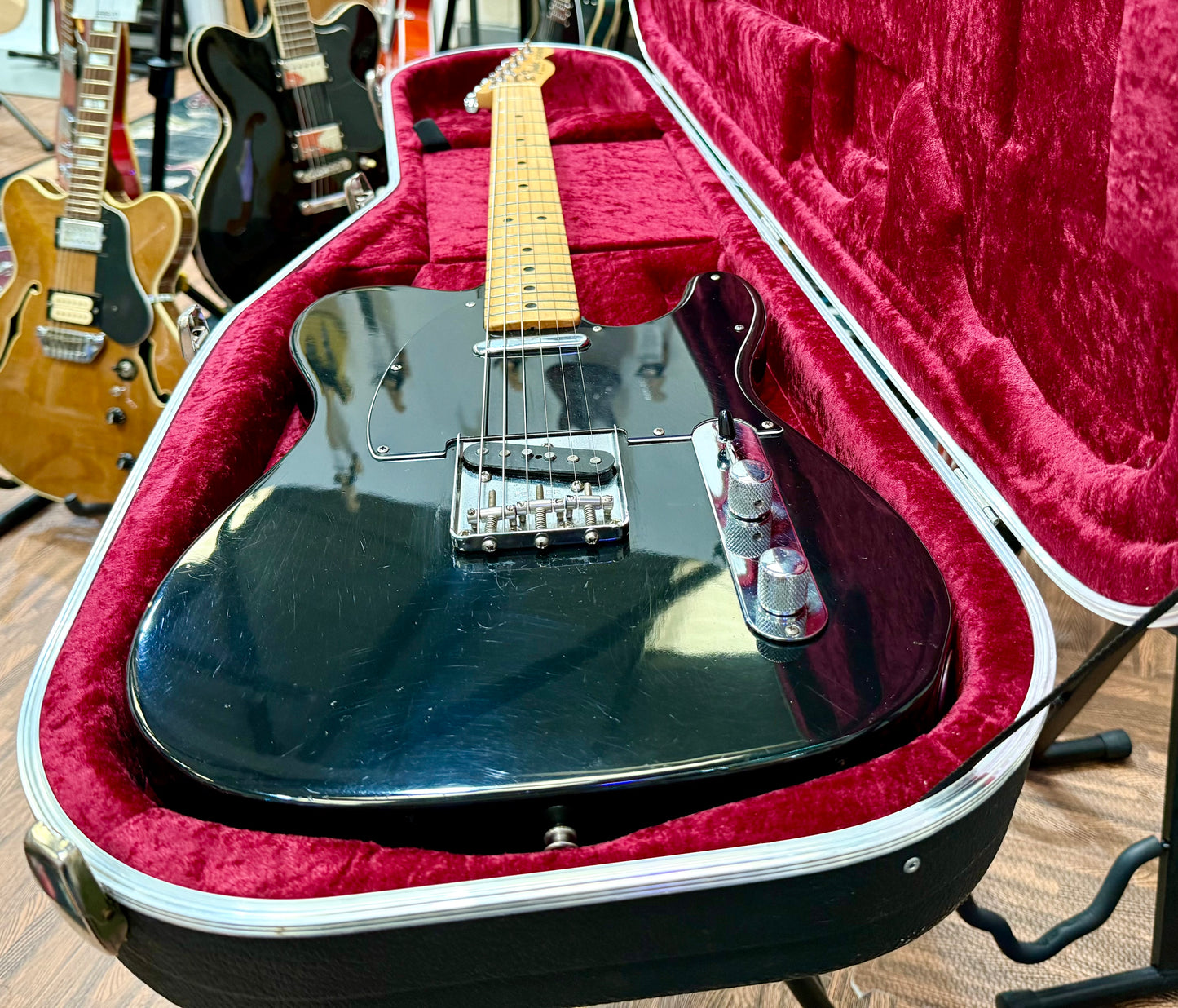 🔥 1977 USA 🔥 Fender Telecaster~ All Original Black~ Maple Board~ Hard Case!
