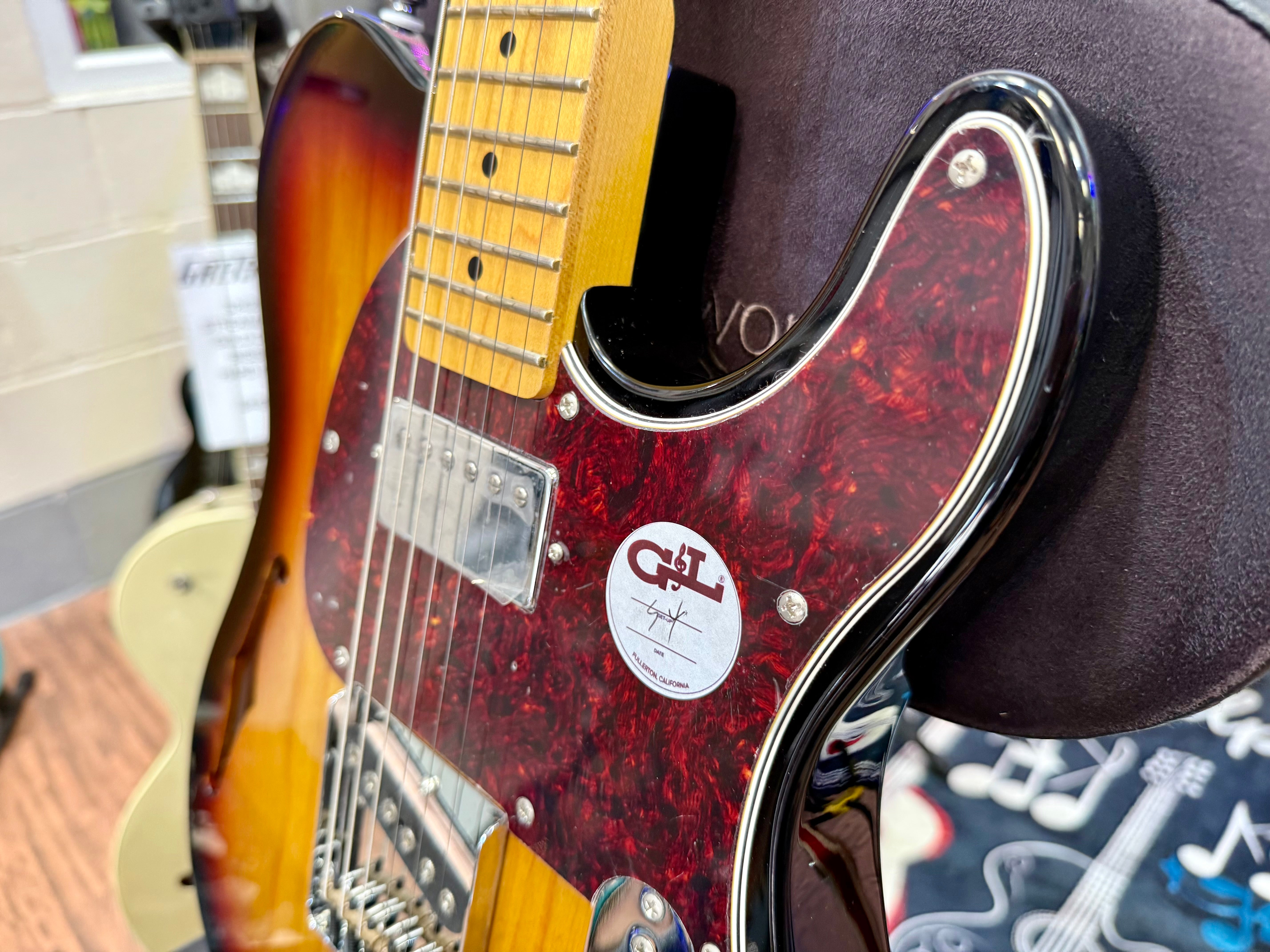 🌟NEW🌟 G&L Tribute ASAT Classic Bluesboy~ Thinline Semi Hollow~ 3 Tone Sunburst