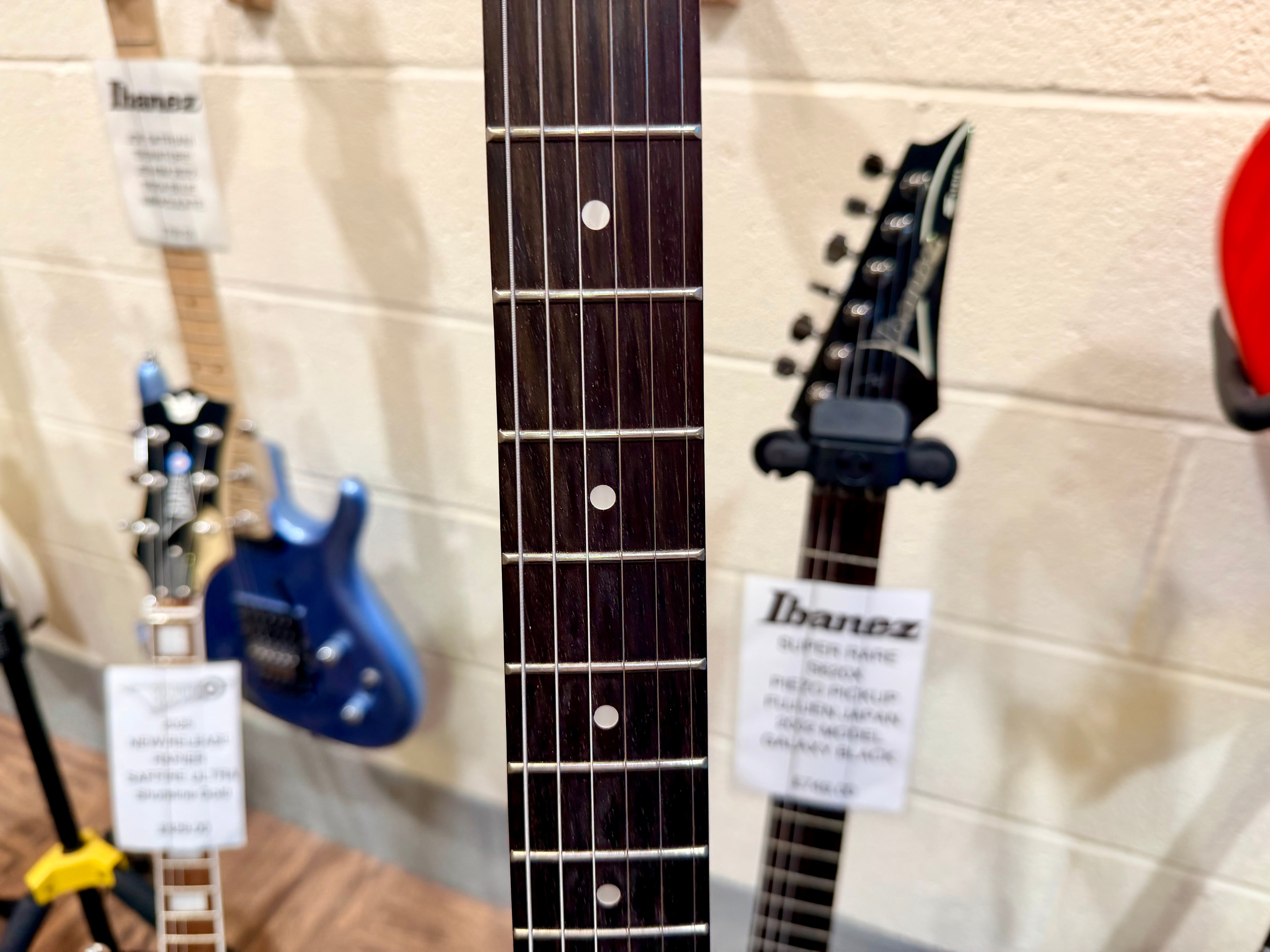 🔥MINT🔥 Vintage V60 Coaster Series Electric Guitar ~Boulevard Black~Strat style