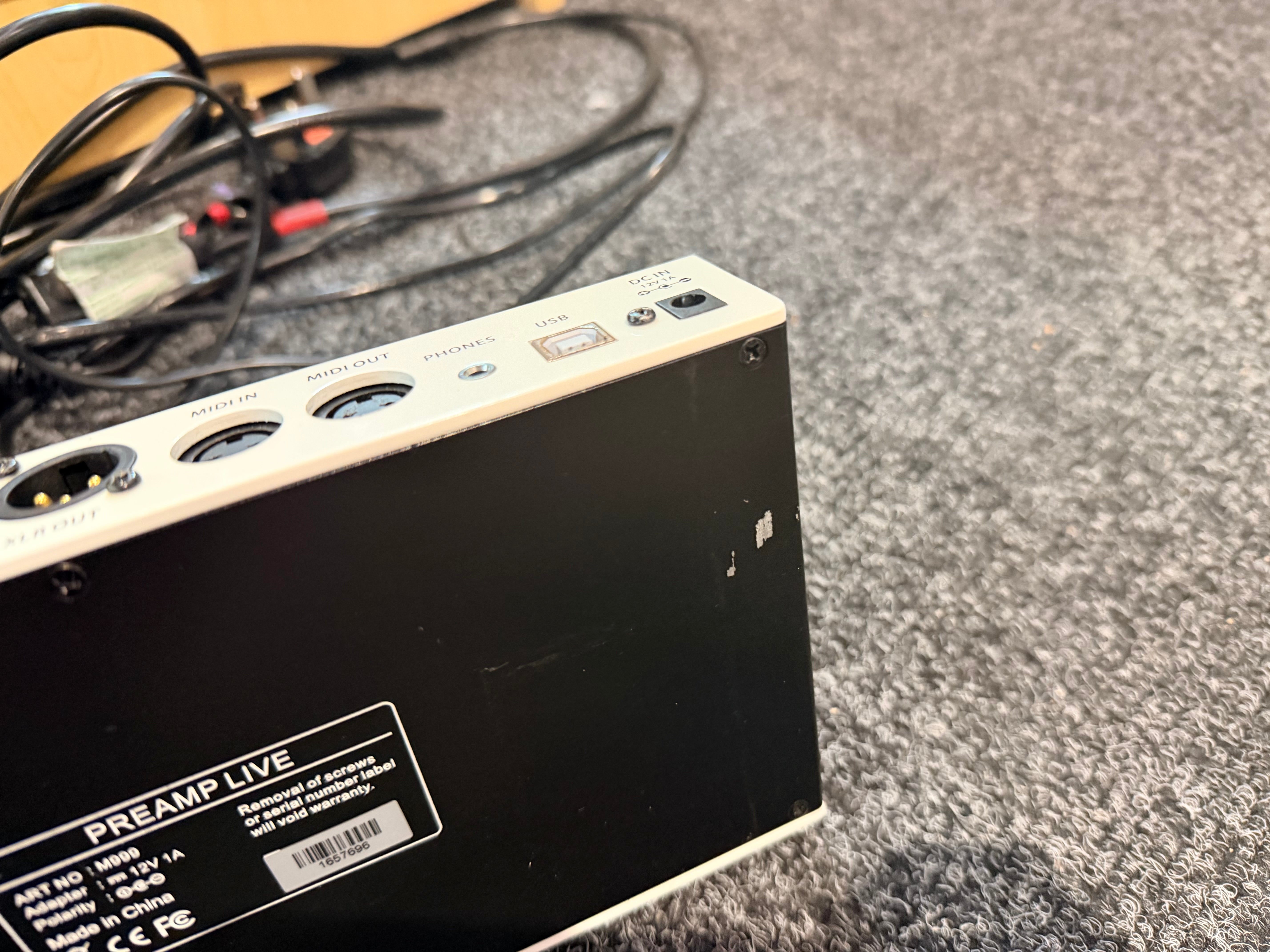 🎸 Mooer Preamp Live Guitar Pedal with Power Supply & Box 🎸