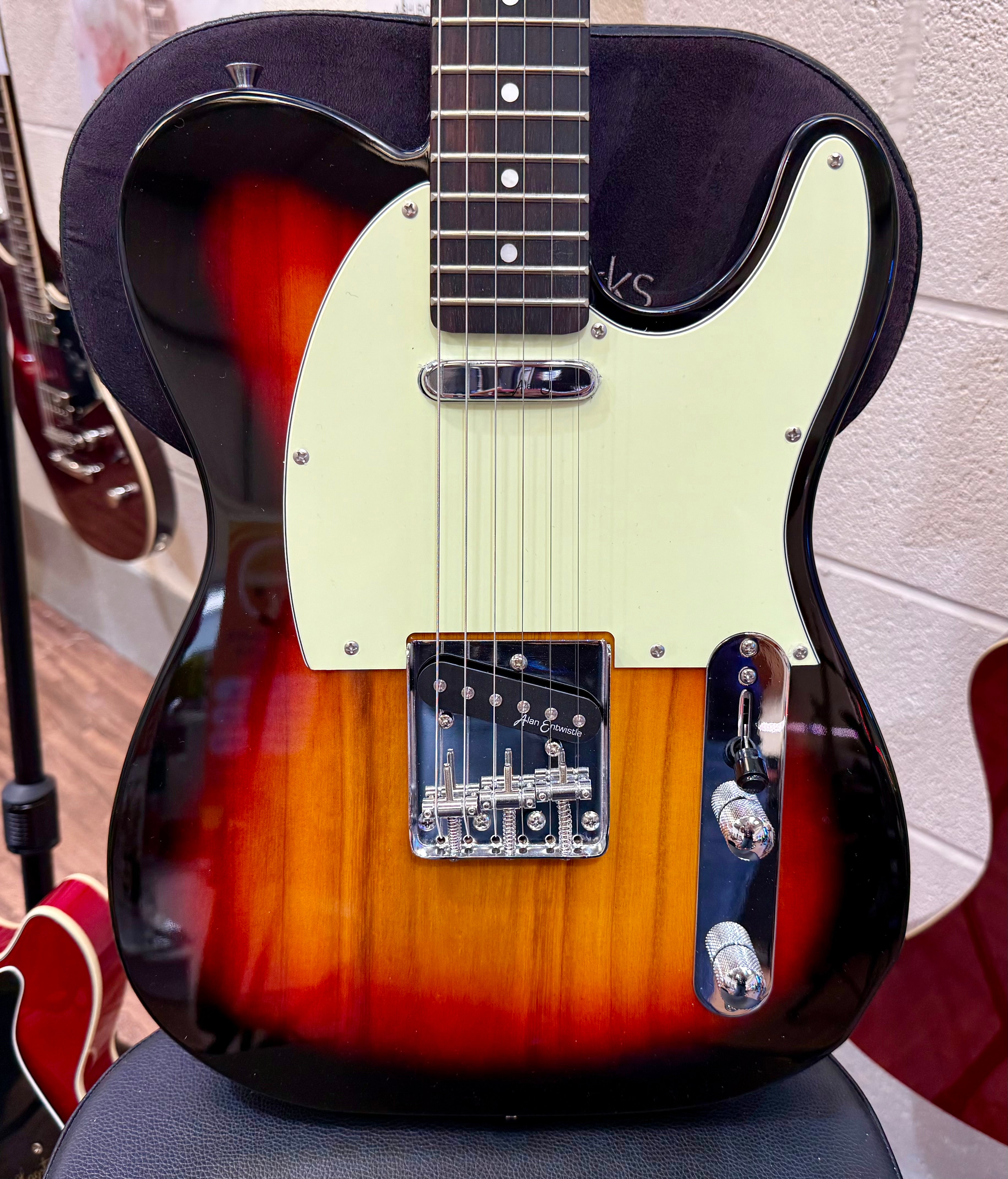 🌟BRAND NEW🌟 Vintage V20 Coaster Series Telecaster Guitar~ 3 Tone Sunburst!