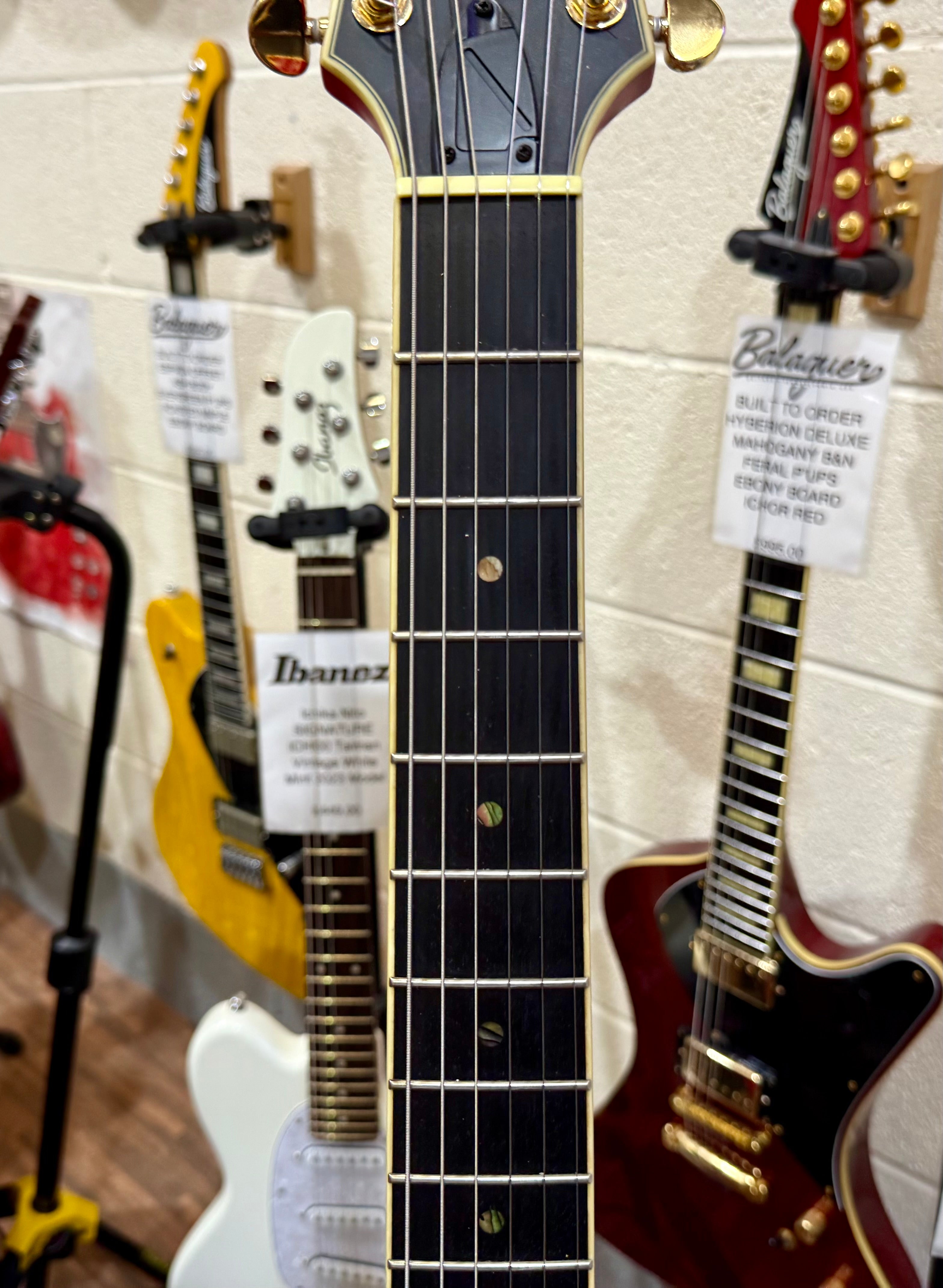 🌟2022 EX-DEMO🌟 Ibanez AMH90-CRF Artcore Expressionist~ Cherry Red Flat~ MINT!