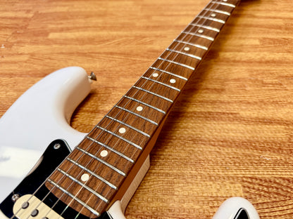 ⚡️2024⚡️ Fender Player II Stratocaster~ Polar White Electric Guitar~ Rosewood RW