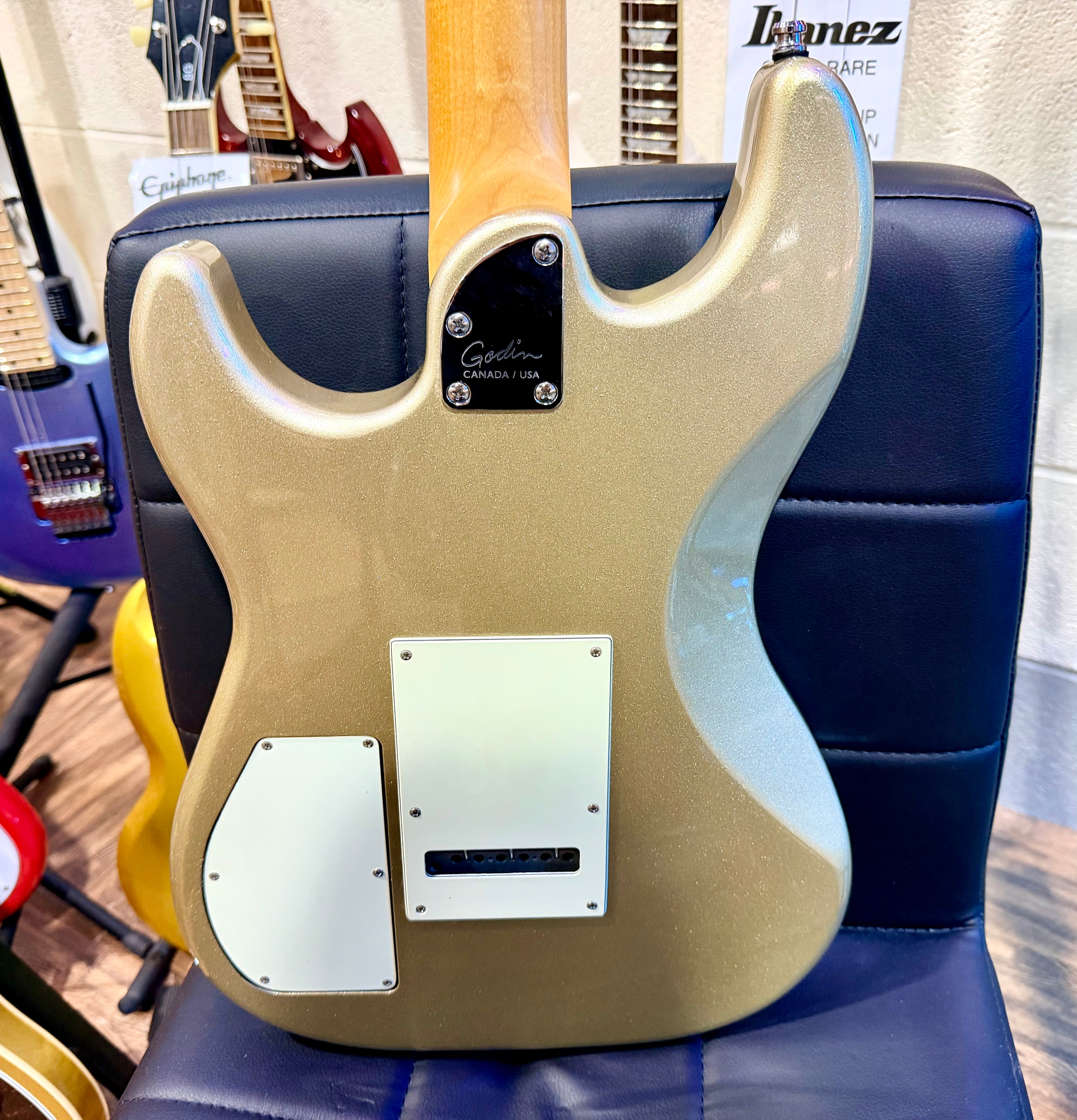 🌟MINT🌟 Godin Session RW LTD~ Silver Gold HG~ Seymour Duncan HSS + Gig Bag!