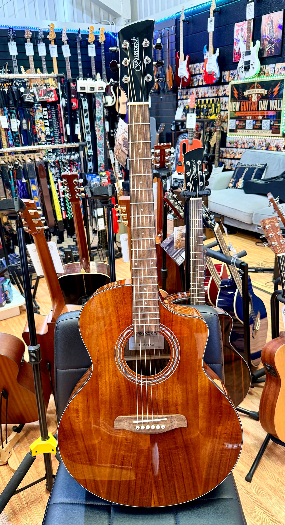 ✨NEW✨ Brunswick BTK60KO Koa Grand Auditorium Cutaway Electro Acoustic Guitar!