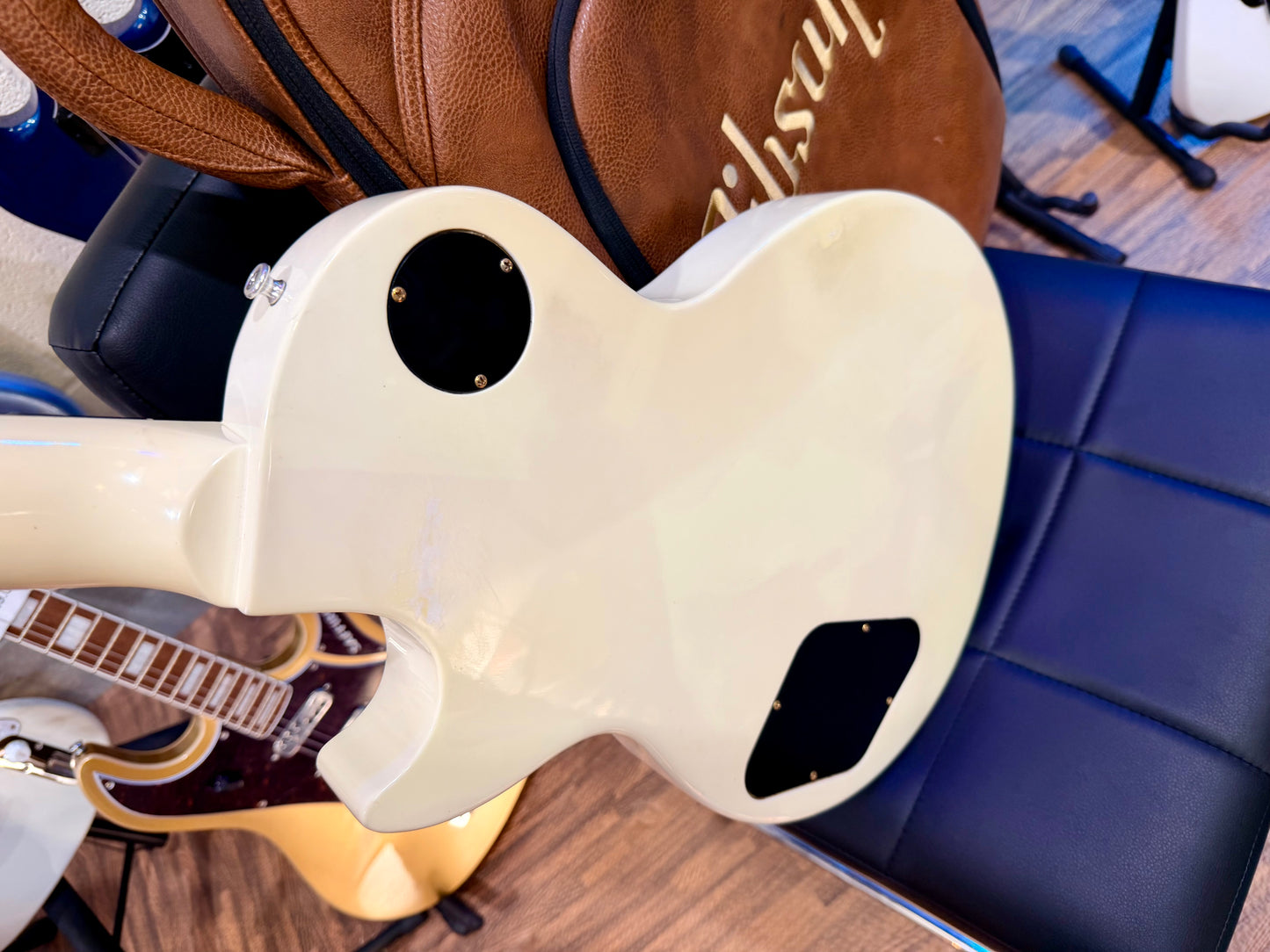 🌟2009🌟 Gibson Les Paul Studio~ Alpine White & Gold~ Ebony Fretboard~ Gig Bag!