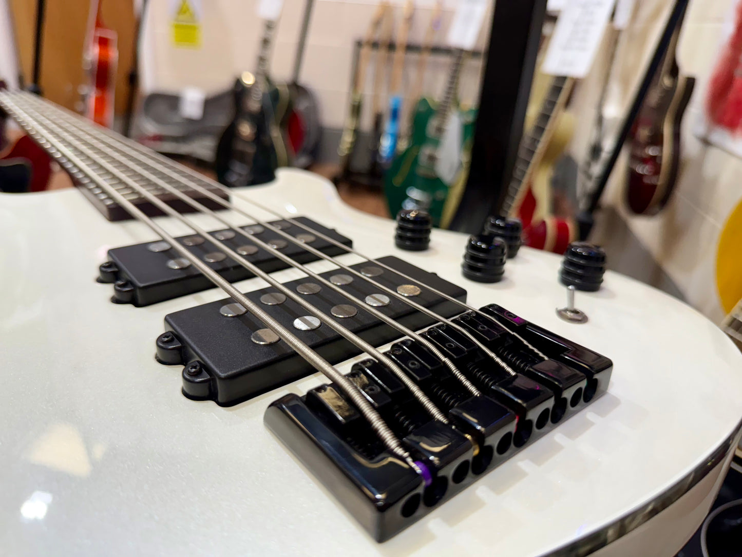 🌟MINT🌟 Cort C5-H 5 String Electric Active Bass Guitar~ Pearl White Finish!