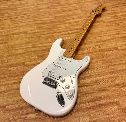 ✨2021✨ Fender Player Stratocaster HSS~ Polar White~ Maple Neck~ Mexican Strat!