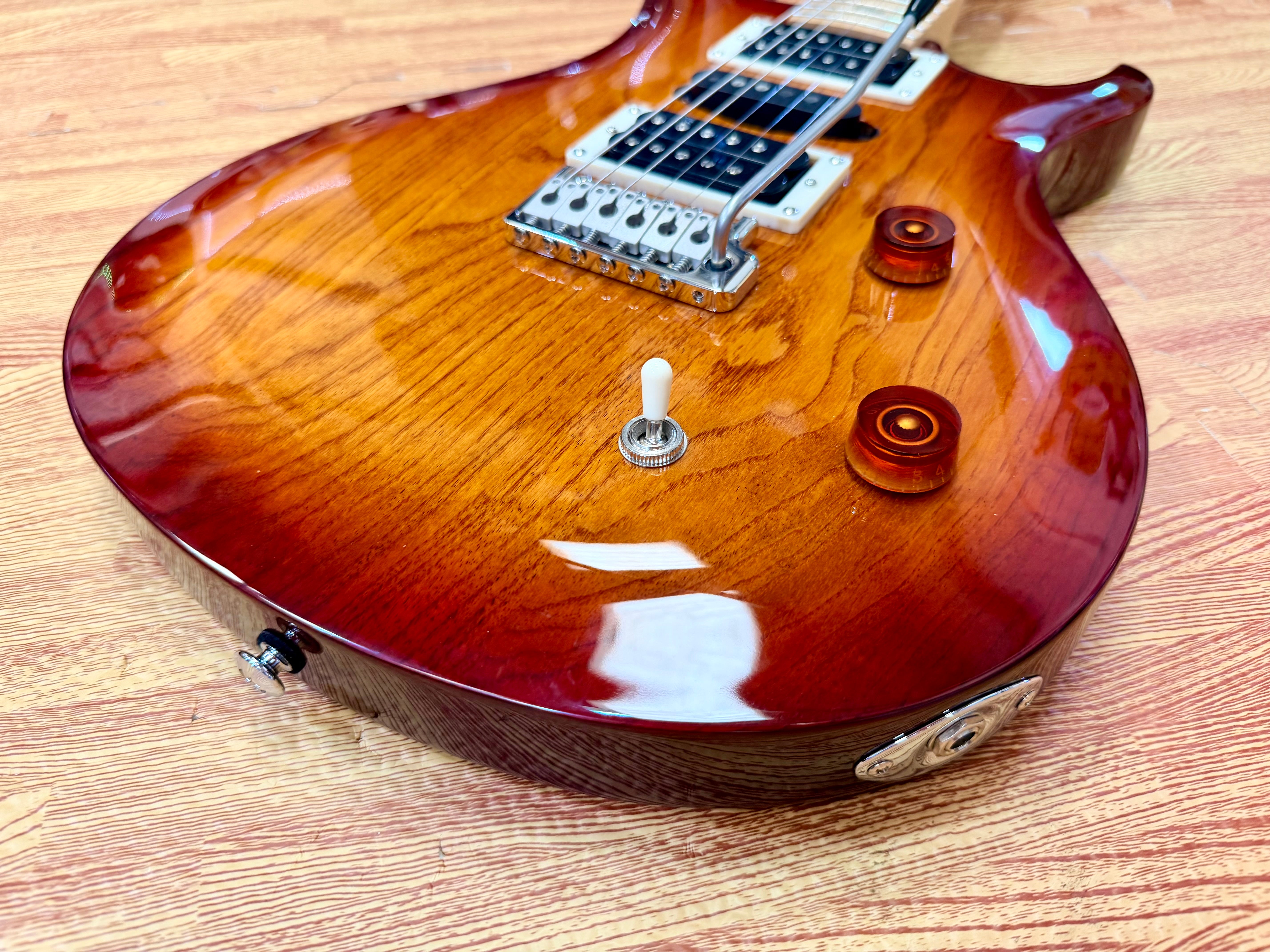 🔥EX-DEMO🔥 PRS SE Swamp Ash Special 2023 Vintage Sunburst~ Maple Neck ~ Gig Bag