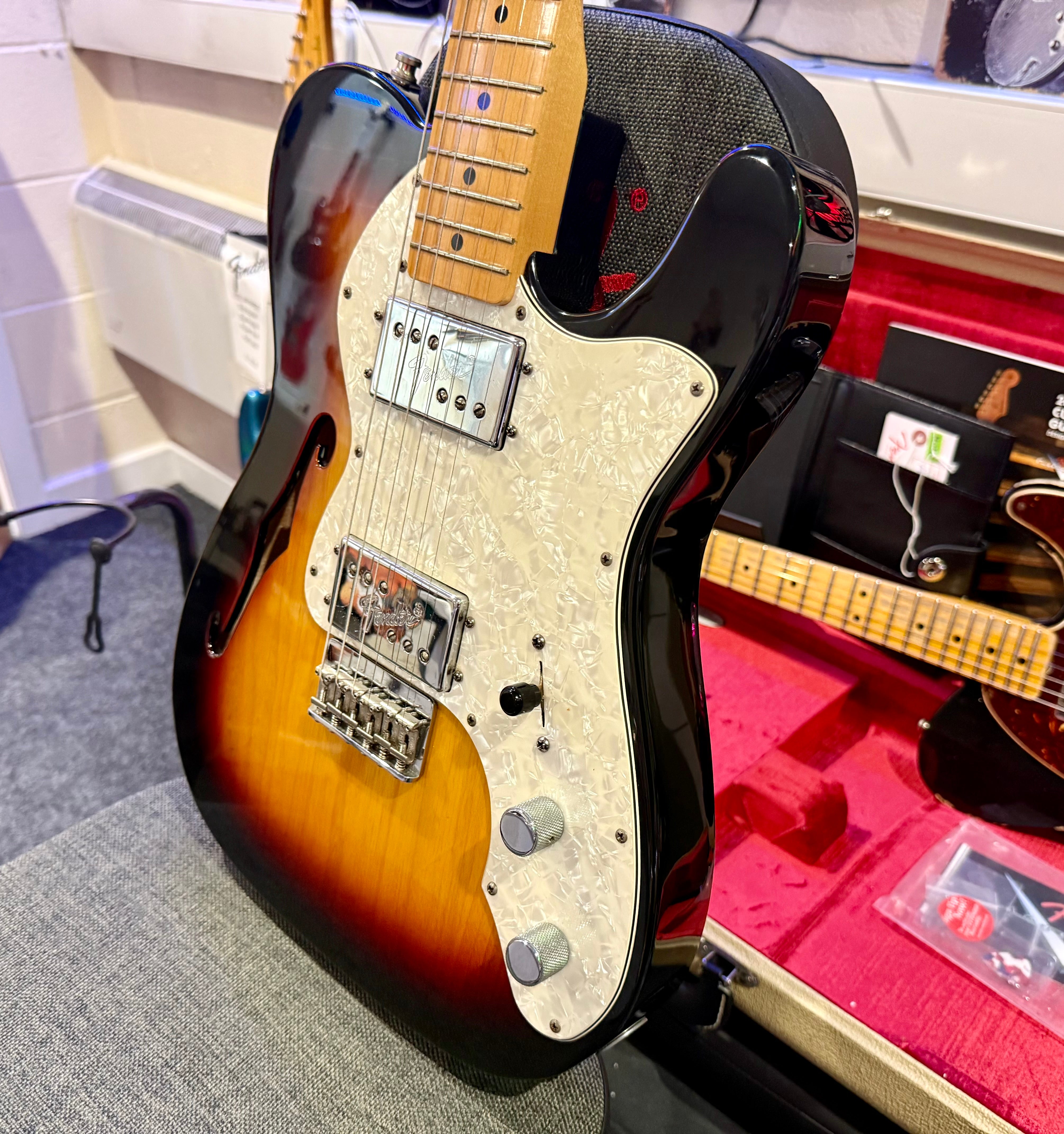 🌟1999🌟 Fender Classic Series '72 Telecaster Thinline~ 3 Color Sunburst~ Lovely