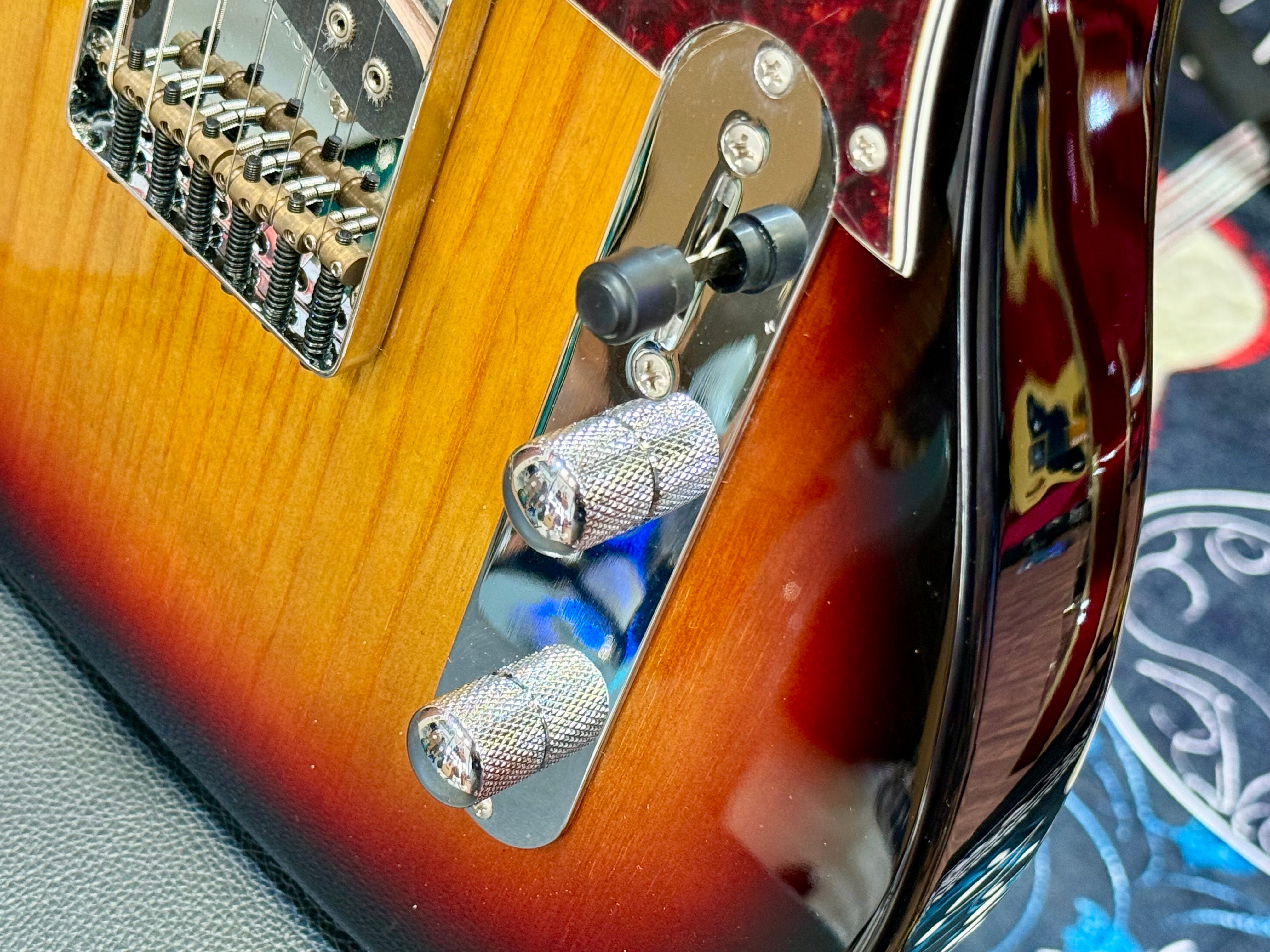🌟NEW🌟 G&L Tribute ASAT Classic Bluesboy~ Thinline Semi Hollow~ 3 Tone Sunburst