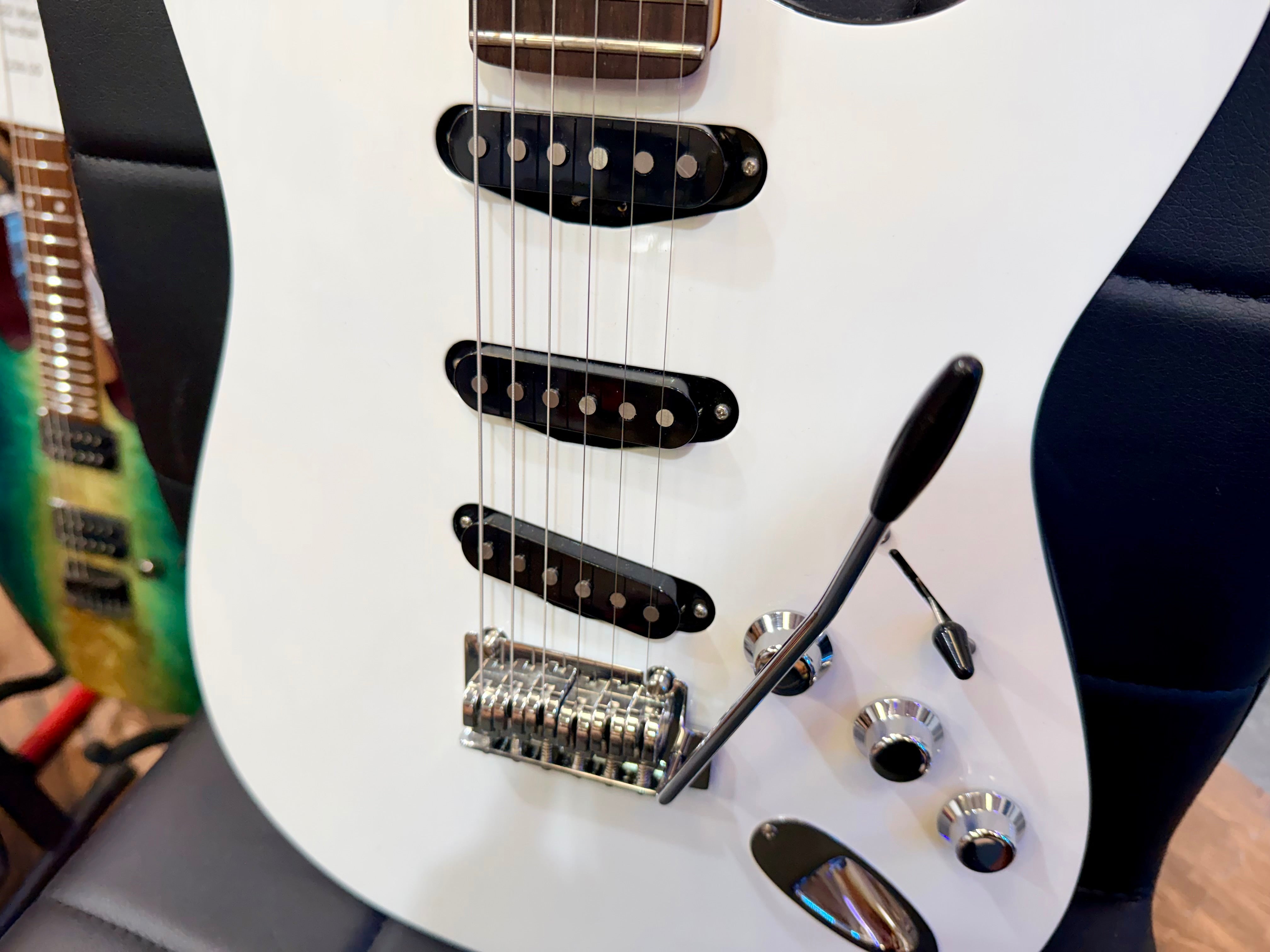 🔥MINT🔥 Fender Aerodyne Special Stratocaster~ Bright White~ 2022 Made In Japan!