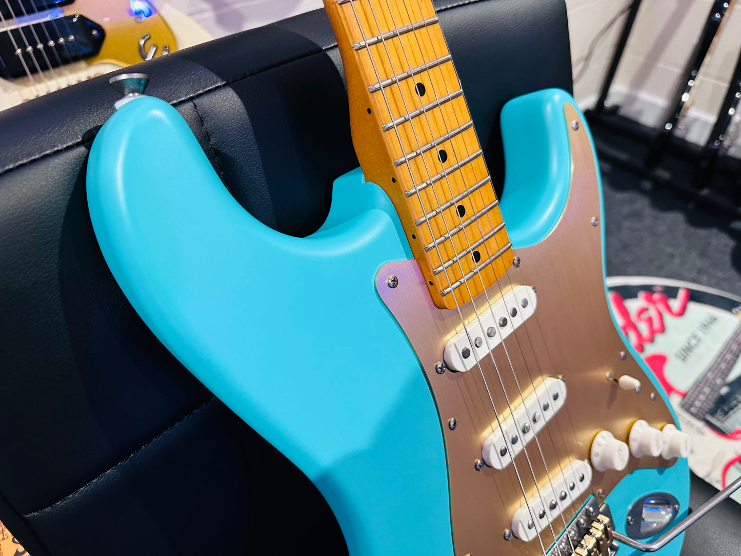 🌟 Fender Squier 40th Anniversary Stratocaster Vintage Edition Seafoam Green 🌟