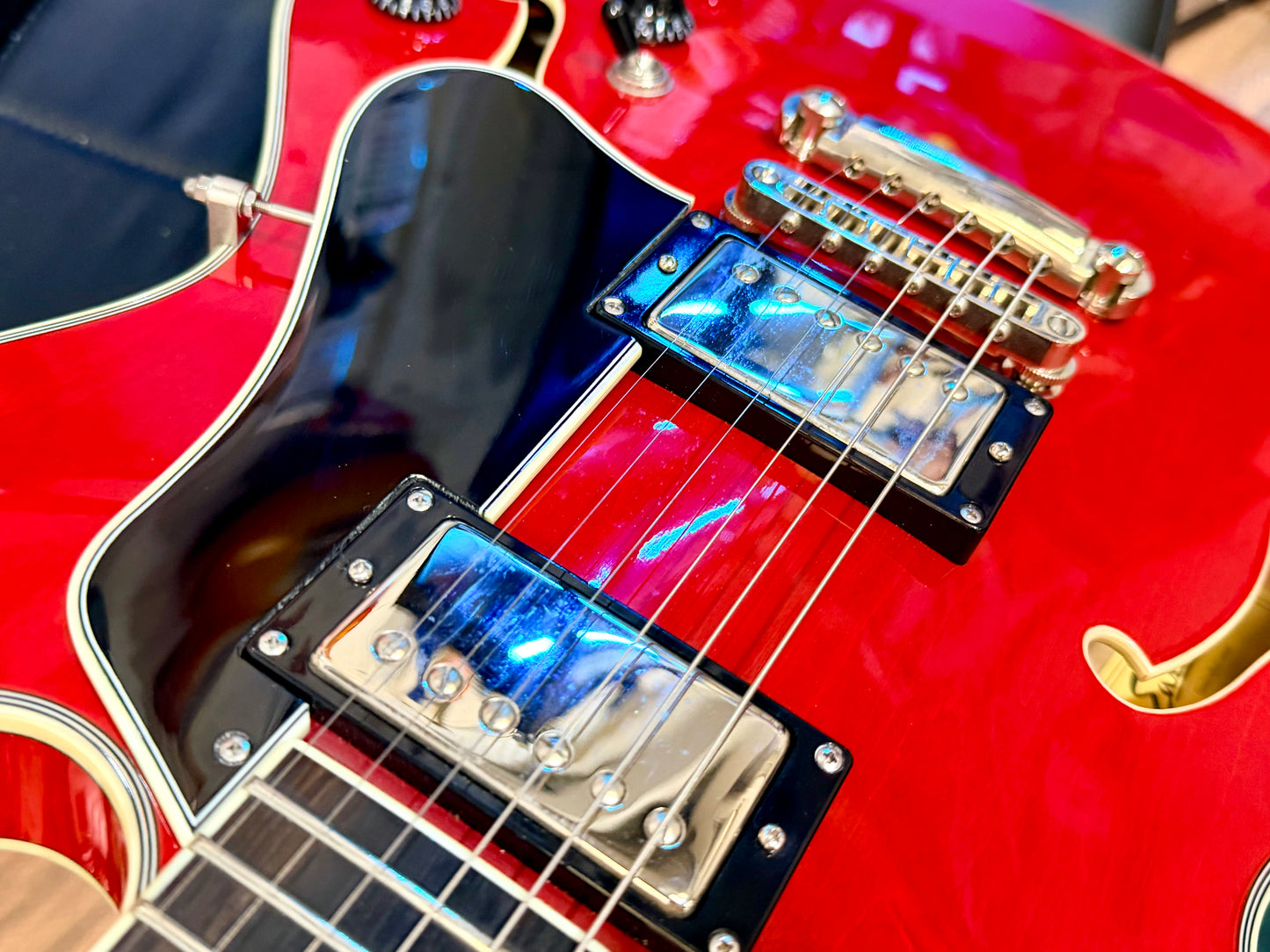 🍒MINT 2022 🍒 Eastman T386-RD Thinline Semi-Hollow ‘335’ Antique Red + Case!