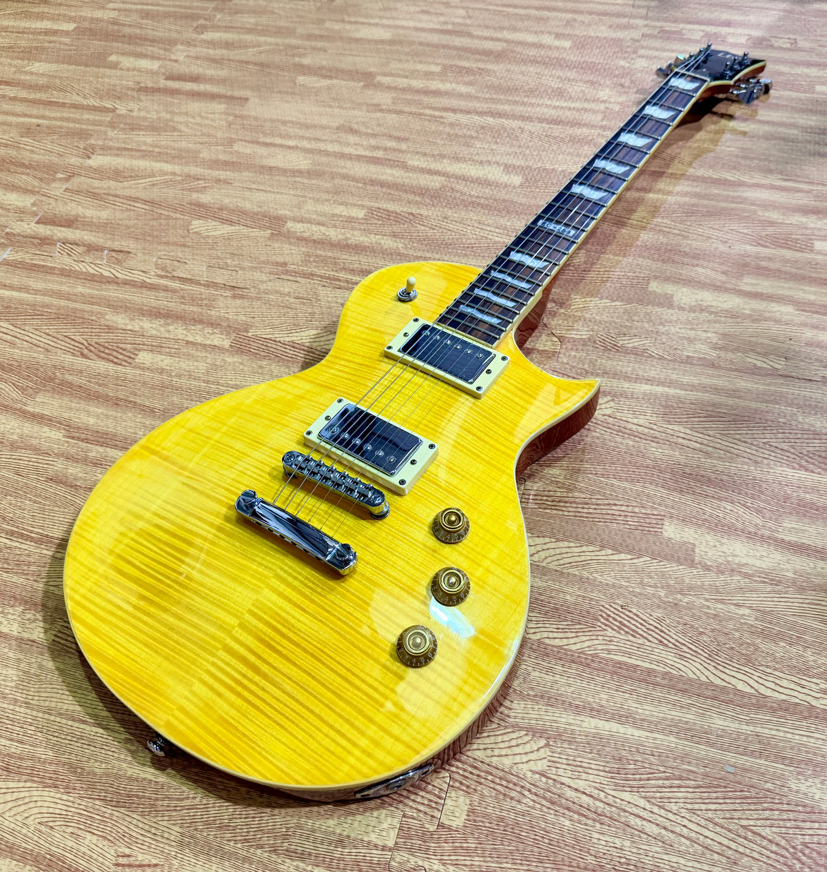 2015 ESP LTD EC-256 FM Lemon Drop~ Flamed Maple Electric Guitar~ Rosewood