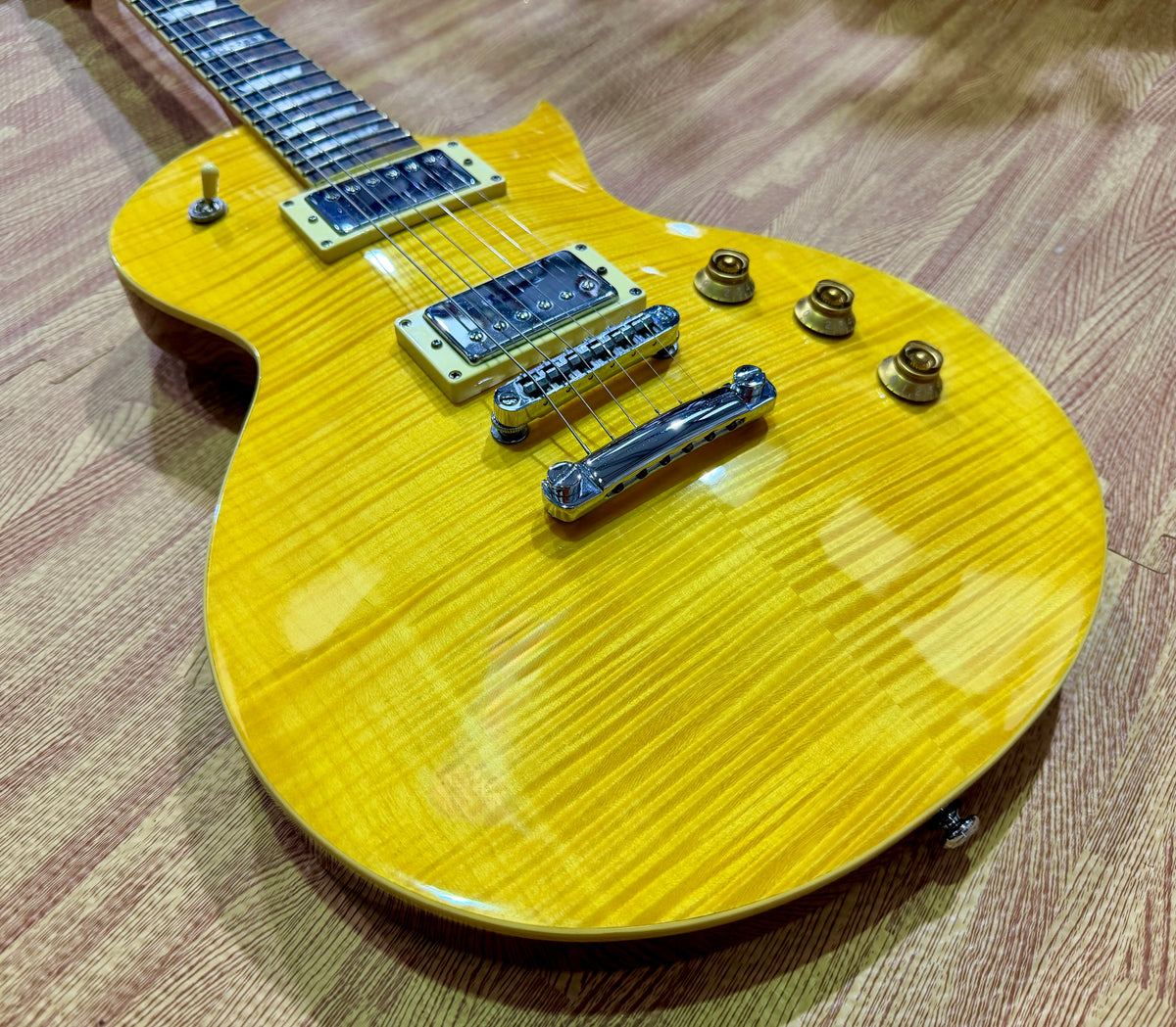 2015 ESP LTD EC-256 FM Lemon Drop~ Flamed Maple Electric Guitar~ Rosewood