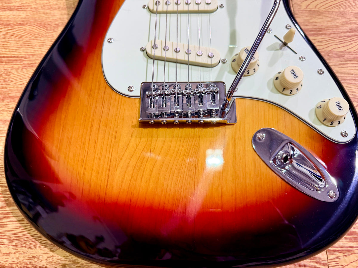 SX SST62+ 3-Tone Sunburst ST Electric Guitar~ Gig Bag~ Stratocaster Style NEW