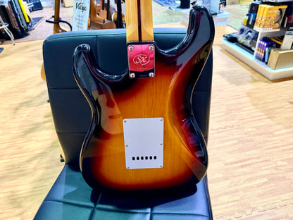 SX SST62+ 3-Tone Sunburst ST Electric Guitar~ Gig Bag~ Stratocaster Style NEW